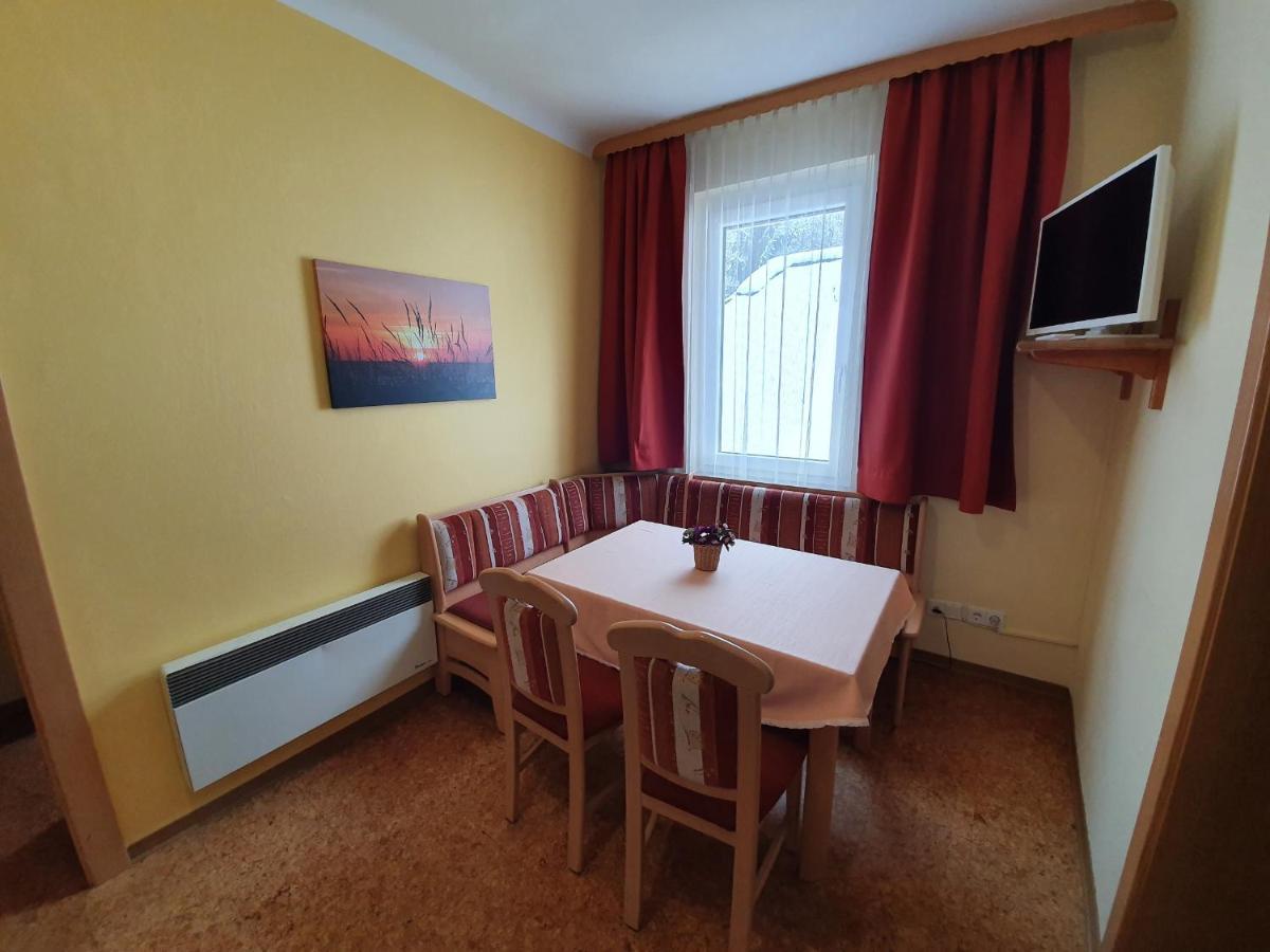 Appartement Zur Post Ferlach Esterno foto